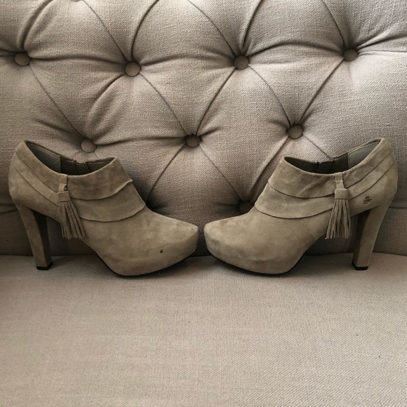 Me Too Lasky Grey Suede Booties - Picture 4 of 6
